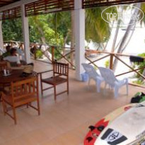 Thulusdhoo Surf Camp Отель