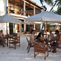 Thulusdhoo Surf Camp Ресторан