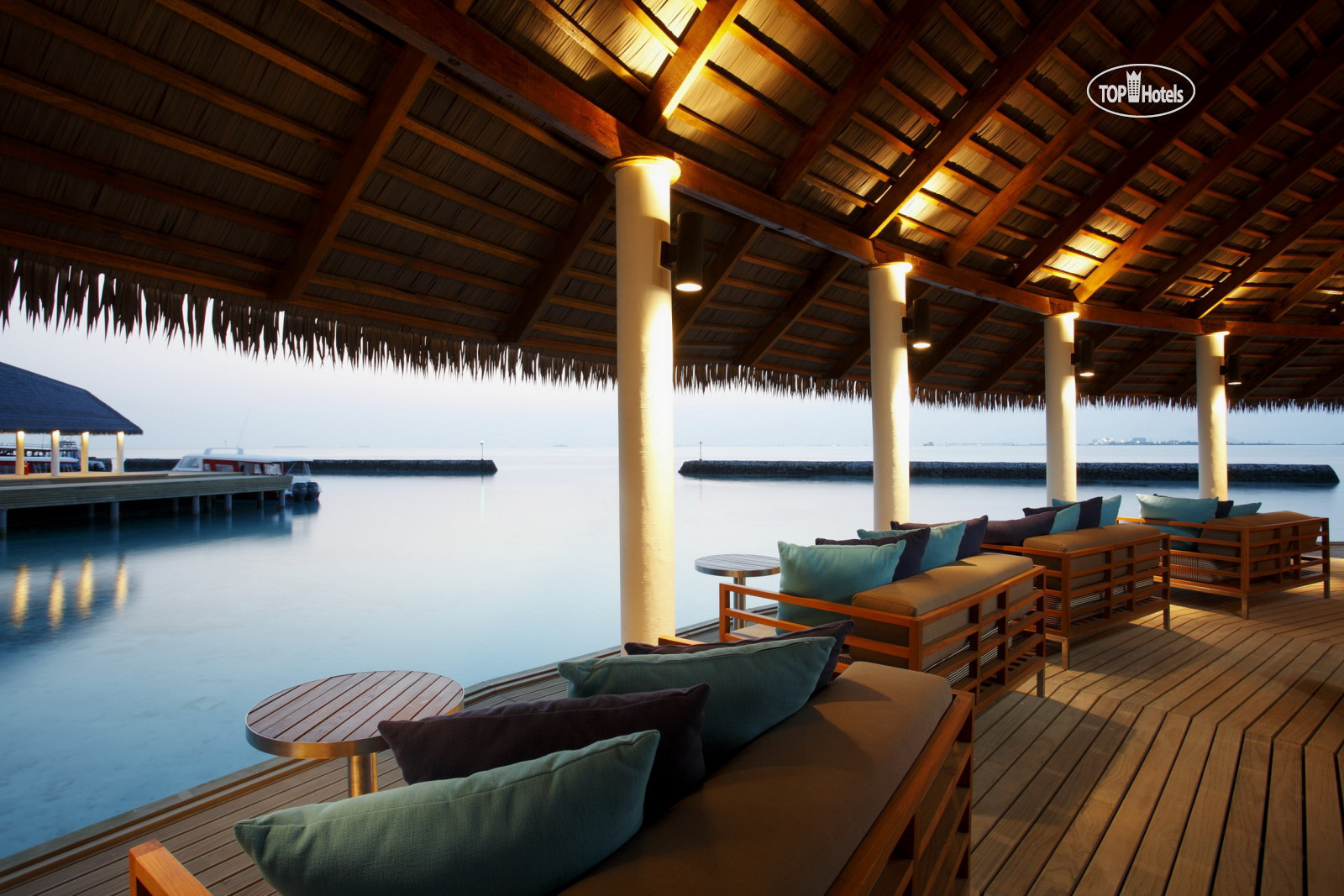 Centara ras fushi resort spa. Centara ras Fushi Resort Spa 4 Мальдивы. Centara ras Fushi Resort & Spa Maldives 5*. Centara ras Fushi Resort & Spa 4*, Мальдивы, о.Сентара Расфуши. ! Centara ras Fushi Resort & Spa Maldives 5*развлечения.