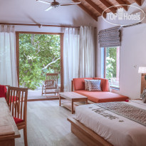 Reethi Faru Resort 