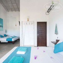At Ease Beach Hotel 