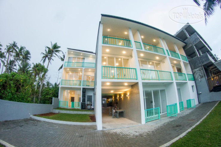 Новые добавленные фото туристов Somerset Mirissa Beach 4*