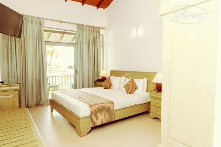 Paradise Beach Club