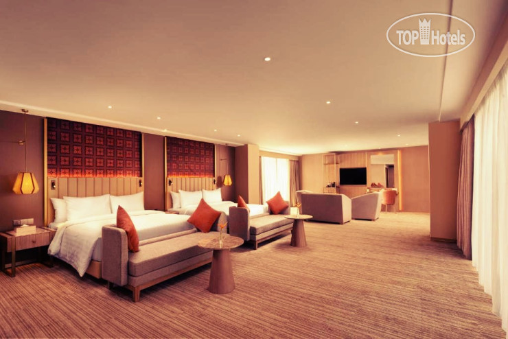 The Golden Crown Hotel