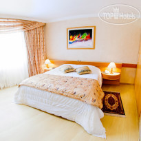 Del Rey Hotel 
