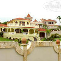 Hacienda Crown Villas 