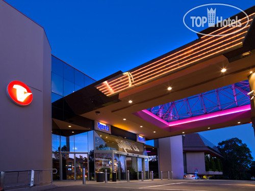 Фотографии отеля  Travelodge Bankstown 3*