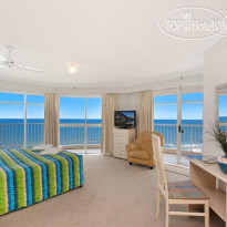 Burleigh Surf Apartments 