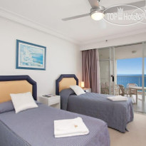 Burleigh Surf Apartments 