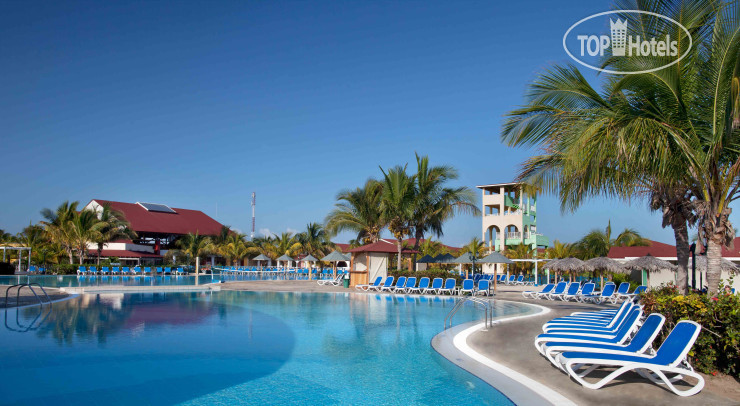 Memories Caribe Beach Resort