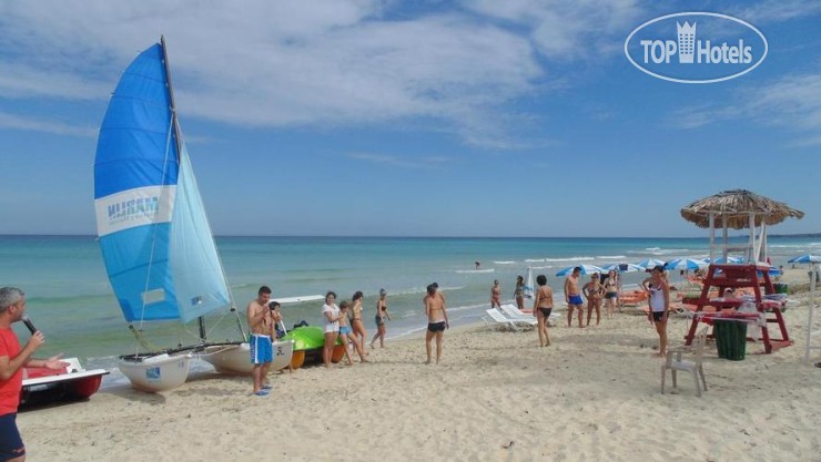 Пляж в Blau Arenal Habana Beach 4*