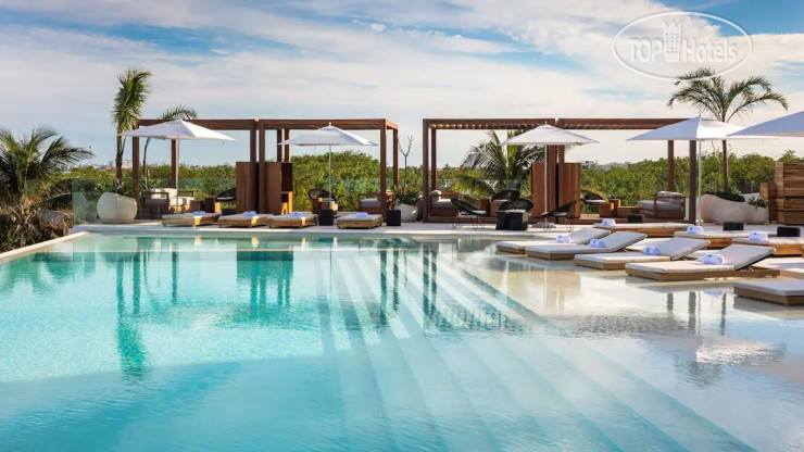 SLS Cancun Hotel & Spa