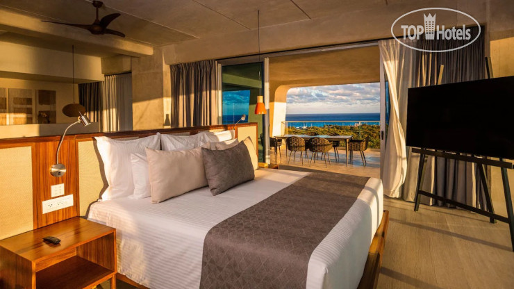 Hyatt Vivid Grand Island