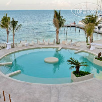 Q-Bay Hotel & Suites Cancun Бассейн