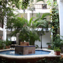 Colonial Cancun 
