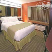 Microtel Inn and Suites Toluca 
