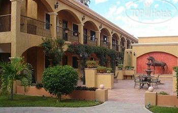 Фотографии отеля  Hacienda Suites Loreto 3*