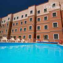 Staybridge Suites Queretaro Бассейн