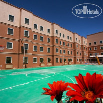 Staybridge Suites Queretaro Отель и бассейн