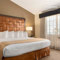 Embassy Suites Mandalay Beach Hotel & Resort 