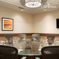 Embassy Suites Mandalay Beach Hotel & Resort