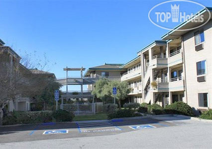 Фотографии отеля  Quality Inn Monterey Beach Dunes 2*