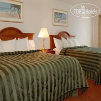 Quality Inn & Suites Redwood Coast 