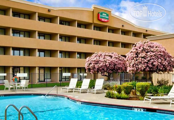 Фотографии отеля  Courtyard by Marriott Fairfield Napa Valley 3*