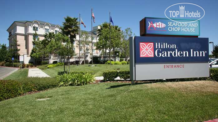 Фотографии отеля  Hilton Garden Inn Fairfield 3*