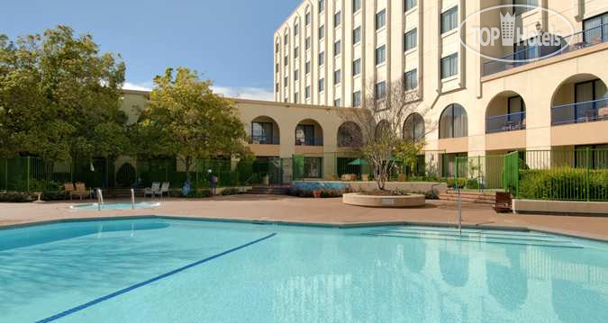 Фотографии отеля  Hilton Newark-Fremont 4*