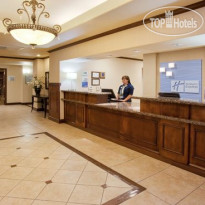 Holiday Inn Express Hotel & Suites Dinuba West 