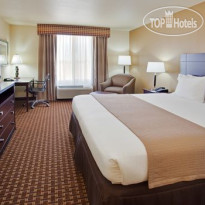 Holiday Inn Express Hotel & Suites Dinuba West 