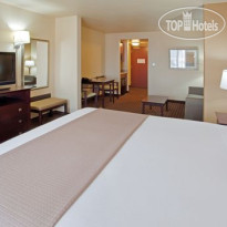 Holiday Inn Express Hotel & Suites Dinuba West 