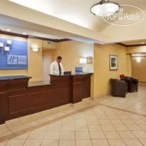 Holiday Inn Express Hotel & Suites Fresno (River Park) Hwy 41