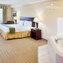 Holiday Inn Express Hotel & Suites Fresno (River Park) Hwy 41