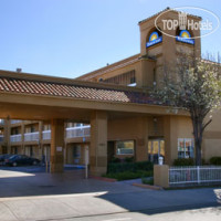 Days Inn Hayward Airport 2*