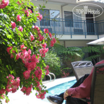Tarzana Inn
