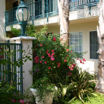 Tarzana Inn