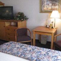 Tarzana Inn