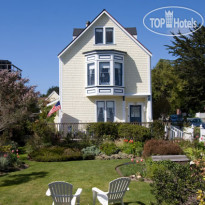Headlands Inn Bed & Breakfast Отель
