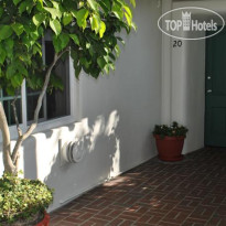 Coast Village Inn - Santa Barbara Вход в апартаменты