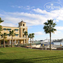 Balboa Bay Resort 