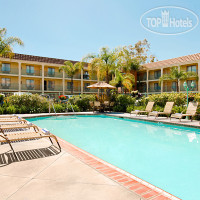 Cortona Inn & Suites Anaheim Resort 3*