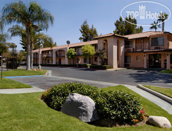 Фотографии отеля  Days Inn San Bernardino Redlands 2*