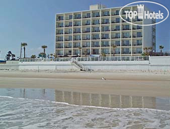 Фото Days Inn Daytona Oceanfront