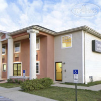 Travelodge Inn and Suites Pensacola 2*