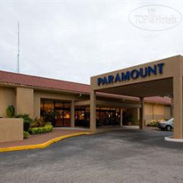 Paramount Plaza Hotel & Suites