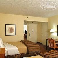 Paramount Plaza Hotel & Suites
