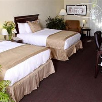 Paramount Plaza Hotel & Suites