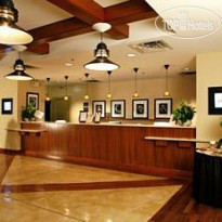 Paramount Plaza Hotel & Suites